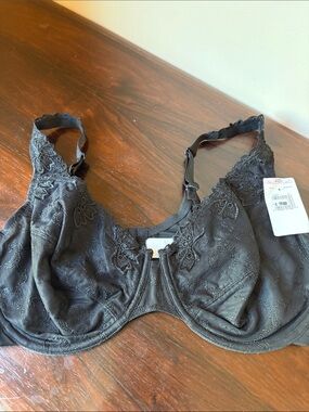 Lace Underwire Bra in Black - Unbranded
